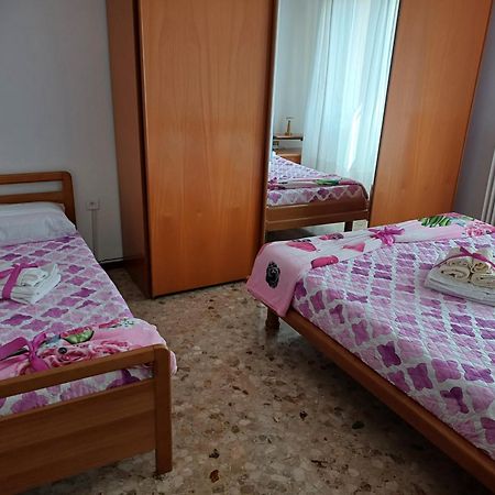 La Casa Degli Angeli Apartment คิออกเจีย ภายนอก รูปภาพ