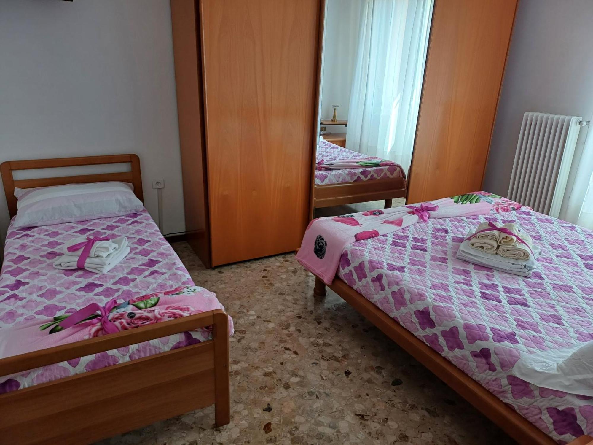 La Casa Degli Angeli Apartment คิออกเจีย ภายนอก รูปภาพ